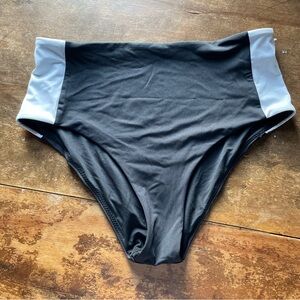 Carve Women's Black and White High-Waisted Bikini Bottom